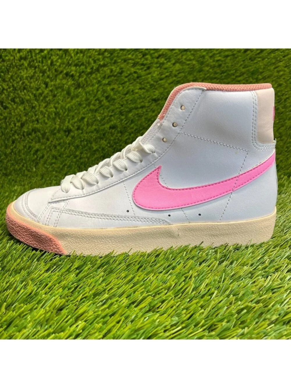 Nike Blazer Mid '77 GS Girls Size 5Y White Pink Athletic Leather Shoes Sneakers
